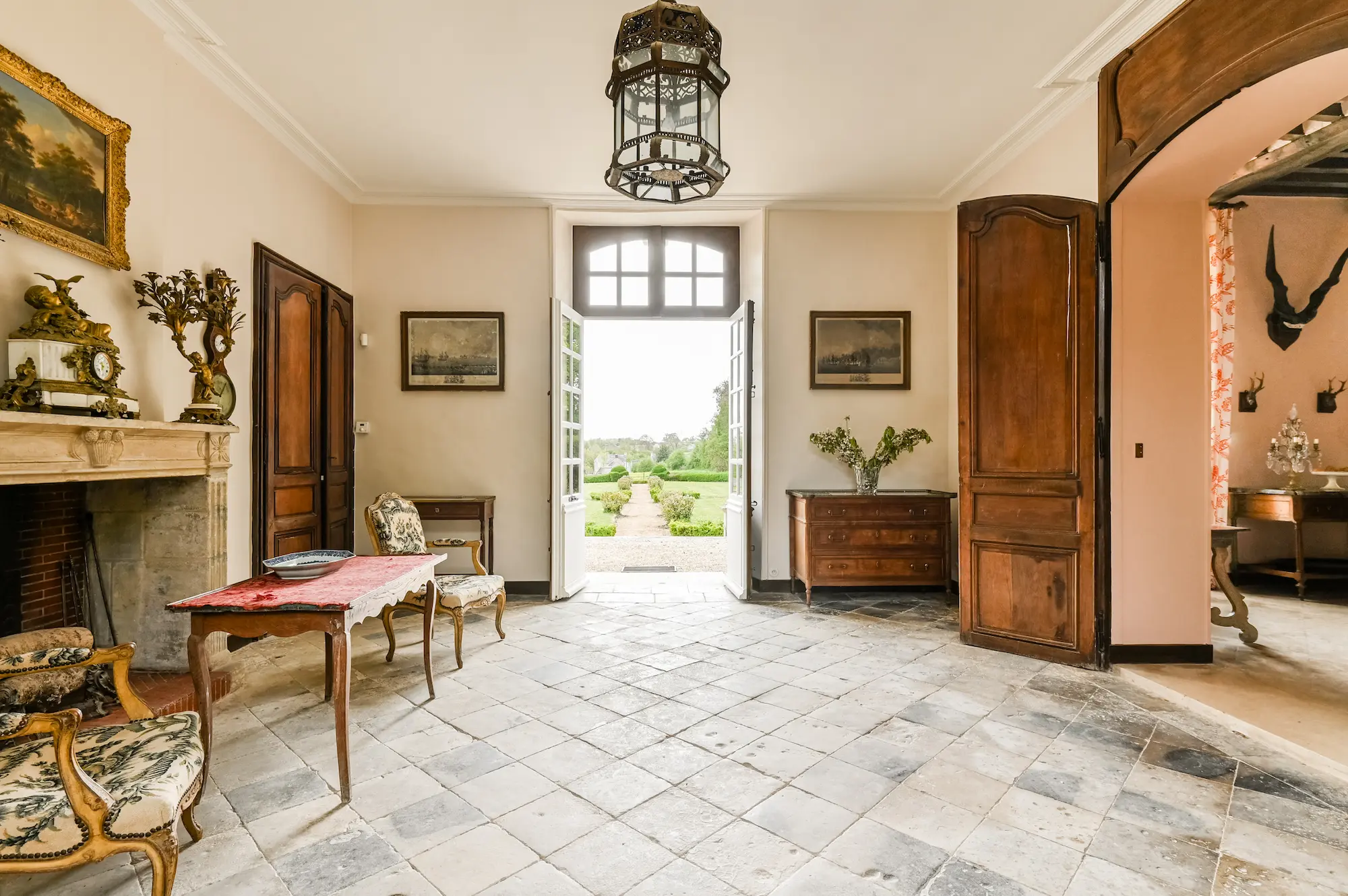 Le vestibule, dallage d'origine
