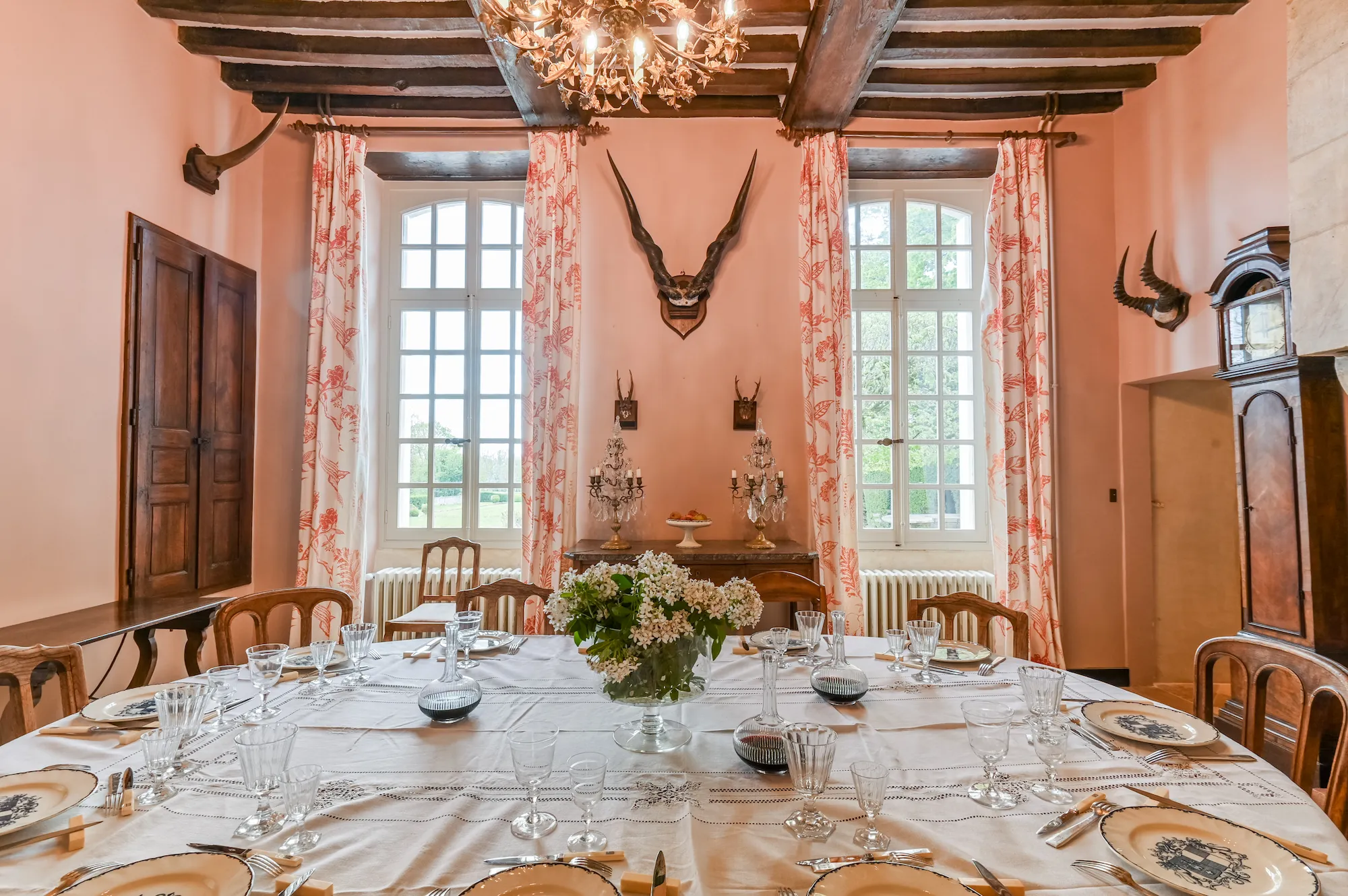 La salle à manger, table de douze